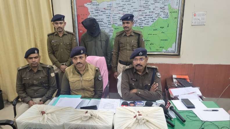 पूर्णिया बिहार 16 दिसंबर 25* साईबर थाना की निजी जानकारी सार्वजनिक करने के आरोप में एक अभियुक्त गिरफ़्तार