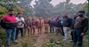 मथुरा 16 दिसंबर 2025*चांदी लूटने वाले 25000 के तीन इनामी मुठभेड़ में पैर में लगी गोली