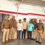 मथुरा17दिसंबर25* हत्या करने के उद्देश्य से आये (चूटिया गैंग/बालर गैंग) के 03 शातिर अपराधी पुलिस मुठभेड़ मे गिरफ्तार