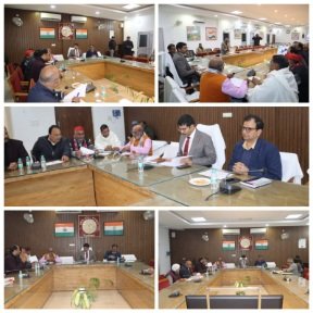 सहारनपुर 17दिसम्बर 25*ज़िला निर्वाचन अधिकारी की अध्यक्षता में राजनैतिक दलों के प्रतिनिधियों के साथ हुई बैठक....*