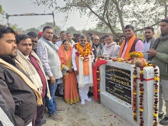 अयोध्या 18दिसम्बर 25*रूदौली विधानसभा में सड़कों का बिछ रहा जालवि,धायक ने एक साथ दो सड़को का किया शिलान्यास