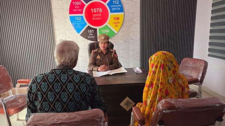 मथुरा 18 दिसंबर 25* मिशन शक्ति फेज 5.0 अभियान के तहत काफी समय से दो पक्षो मे चले आ रहे विवाद को कराया समाप्त ।*