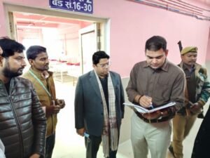 कौशाम्बी 23दिसम्बर 25*एस.एन.सी.यू. वार्ड, एन.आर.सी. वार्ड एवं रैन बसेरा का डीएम ने किया निरीक्षण*