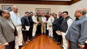 नई दिल्ली 24दिसम्बर 25*वैश्य समाज के साथ भारत में वर्तमान व्यापारिक स्थिति पर राहुल गाधी ने गंभीर चर्चा की ।