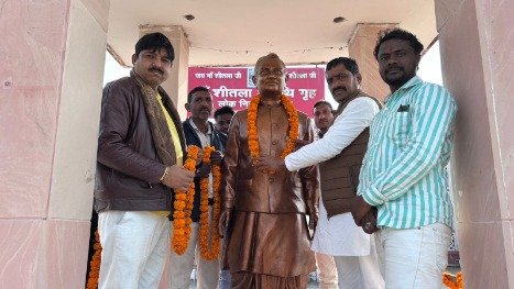 कौशाम्बी 25दिसम्बर 25*हिंदू रक्षा समिति के तत्वाधान में मनाई गई पूर्व प्रधानमंत्री की जन्म जयंती*