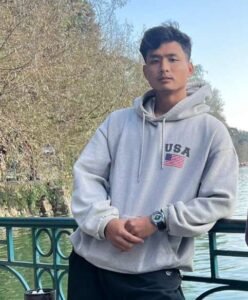 देहरादून 30दिसम्बर 25: त्रिपुरा के एक छात्र की कथित तौर पर उत्तराखंड, देहरादून में नस्लीय टिप्पणियों के कारण हत्या कर दी गई।