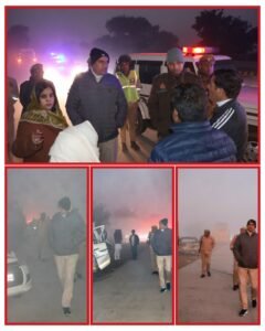 मथुरा 16 दिसंबर 25* यमुना एक्सप्रेस वे पर घने कोहरे के कारण एक्सीडेंट हुए गाड़ियों का वरिष्ठ पुलिस अधीक्षक एवं जिलाधिकारी द्वारा निरीक्षण*