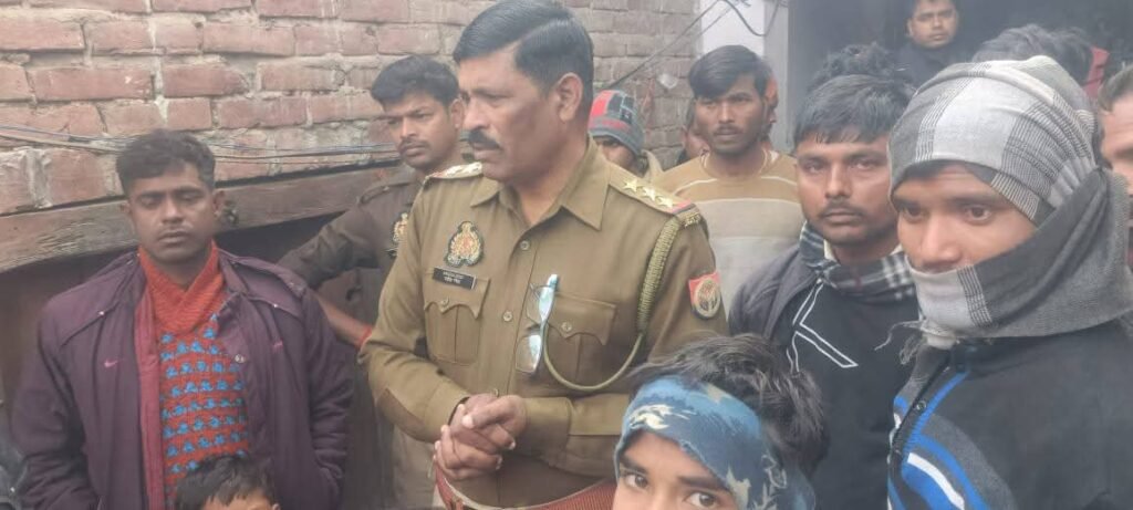 कौशांबी ७ दिसंबर २५ * संदिग्ध परिस्थितियों में महिला की मौत, हत्या का आरोप