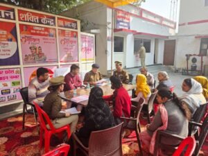 मथुरा 13 दिसंबर 25*थाना छाता के मिशन शक्ति केन्द्र व परिवार परामर्श केन्द्र सर्किल छाता पर लंबित महिला संबंधी प्रकरणो की सुनवाई हेतु की गयी गोष्ठी*