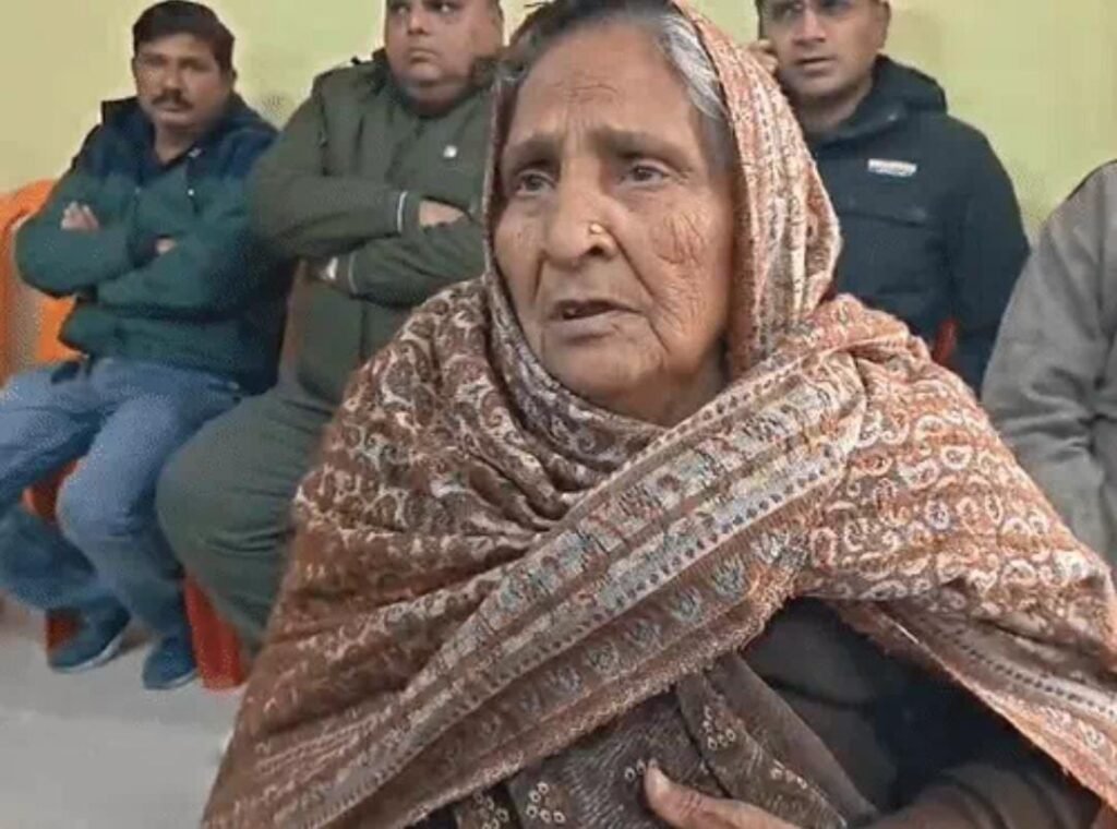 कानपूर २० दिसंबर २५* नाली का विवाद बना आत्मदाह का प्रयास। .. कानपूर २० दिसंबर २५* नाली का विवाद बना आत्मदाह का प्रयास। ..