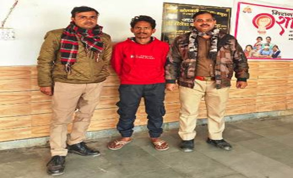 मथुरा 21 दिसंबर 25*थाना कोतवाली पुलिस द्वारा अभियान के तहत एक अभियुक्त को अवैध नशीले पाउडर ( डायजापाम) सहित किया गिरफ्तार ।*