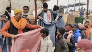 कशी विश्वनाथ २५ दिसंबर २५ * काशी विश्वनाथ दल के राष्ट्रीय अध्यक्ष के अगुवाई में तृतीय चरण में सैकड़ो कंबल का वितरण जरूरतमंदों को दिया 