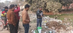 कौशांबी २५ दिसंबर २५ *  *खाद्य सामग्रियों की बिना जांच किए नष्ट कराई जा रही सामग्री पर खड़े हैं सवाल*