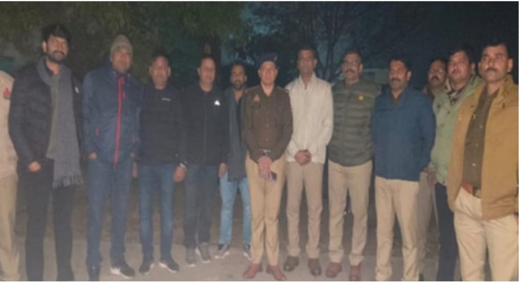 मथुरा 29 दिसंबर 2025* जेल से बाहर आने के बाद दोस्त की हत्या, पुलिस ने मुठभेड़ में गिरफ्तार किया आरोपी। .