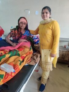 बांदा२३जनवरी २६**गर्भाशय फटने के बाद माँ की हालत बिगड़ने पर सफल ऑपरेशन से डॉ अपर्णा शुक्ला ने बचाई जान*