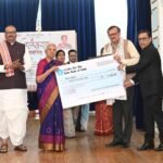 बांदा २८ जनवरी २६*लोक कला के उत्थान हेतु राज्यपाल द्वारा सम्मानित विजय बहादुर श्रीवास्तव*