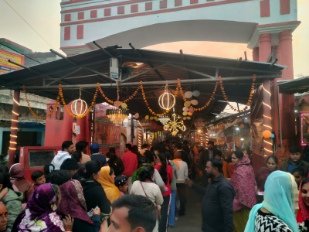 कानपुर नगर 02जनवरी 26*नव वर्ष पर पनकी मंदिर में उमड़ा आस्था का सैलाब पुलिस व्यवस्था में लाखों भक्तों ने किये दर्शन*