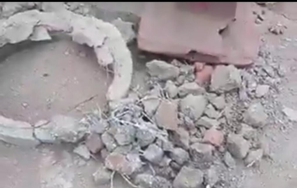 कानपुर नगर 3जनवरी 26*कितना खाओगे ?,,विभागों में तो लूट मची हुई है तो वहीं अब मेन होल के ढक्कन का भी पैसा खा गए*