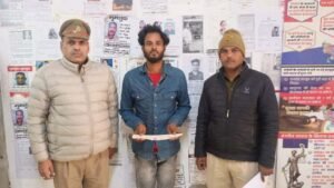 मथुरा 8 जनवरी 26*थाना वृन्दावन पुलिस द्वारा एक अभियुक्त को नाजायज चाकू के साथ किया गिरफ्तार* ।