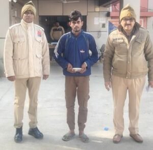 मथुरा 11 जनवरी 26*थाना राया जनपद मथुरा पुलिस द्वारा 01 अभियुक्त को अवैध चाकू सहित किया गया गिरफ्तार ।