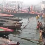 वाराणसी २३ जनवरी २६*बसंत पंचमी स्नान : कोहरे की चादर में लिपटा बनारस, लाखों श्रद्धालुओं ने गंगा में लगाई आस्था की डुबकी*