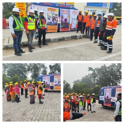 कानपुर नगर 4जनवरी 26*शिवराजपुर नेवादा टोल प्लाजा पर कर्मियों ने वाहनों में रिफ्लेक्टिव लगाकर जागरूक किया कानपुर नगर 4जनवरी 26*शिवराजपुर नेवादा टोल प्लाजा पर कर्मियों ने वाहनों में रिफ्लेक्टिव लगाकर जागरूक किया