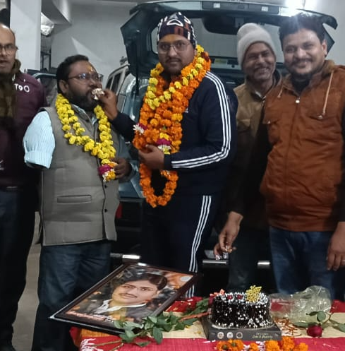 बाँदा २ जनवरी २६ * अखिल भारतीय प्रजापति युवा प्रदेश अध्यक्ष जी का जन्मदिन बड़े धूमधाम के साथ मनाया गया