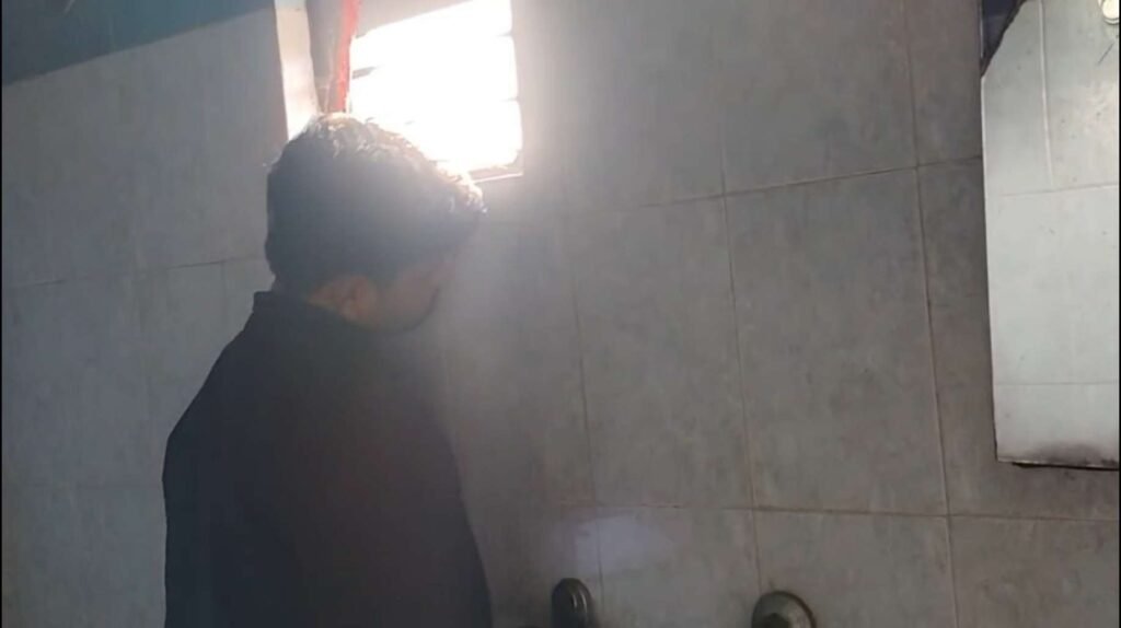 पूर्णिया बिहार12जनवरी26* पूर्णिया के कसबा में मातम: फल विक्रेता का शव फांसी पर लटका आदित्य होटल में ‌मिला, 