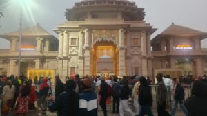 अयोध्या १ जनवरी २६ * साल के पहले दिन रामनगरी में उमड़ा आस्था का सैलाब। ..