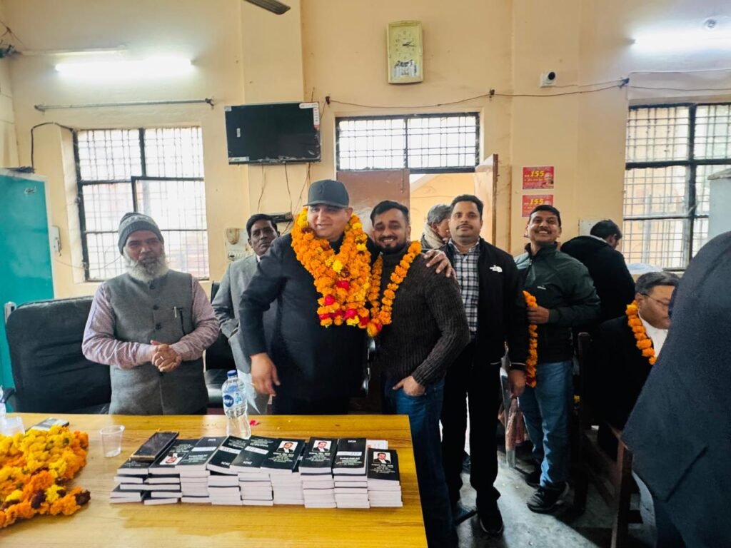 अयोध्या ३ जनवरी २६ * बार कौंसिल ऑफ उत्तर प्रदेश के पूर्व अध्यक्ष का तहसील रूदौली में हुआ स्वागत। .. अयोध्या ३ जनवरी २६ * बार कौंसिल ऑफ उत्तर प्रदेश के पूर्व अध्यक्ष का तहसील रूदौली में हुआ स्वागत। ..