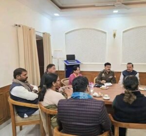 कानपुर 4 जनवरी 26 * भ्रष्टाचार और अपराध पर मंथन, पुलिस आयुक्त से मिले जनप्रतिनिधि। ..