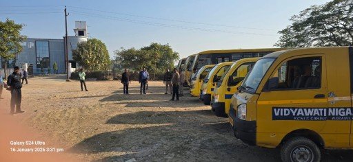 बाँदा 16 जनवरी 26 *जनपद बांदा के विभिन्न स्कूलों में जाकर स्कूली वाहनों की फिटनेस को किया गया चेक