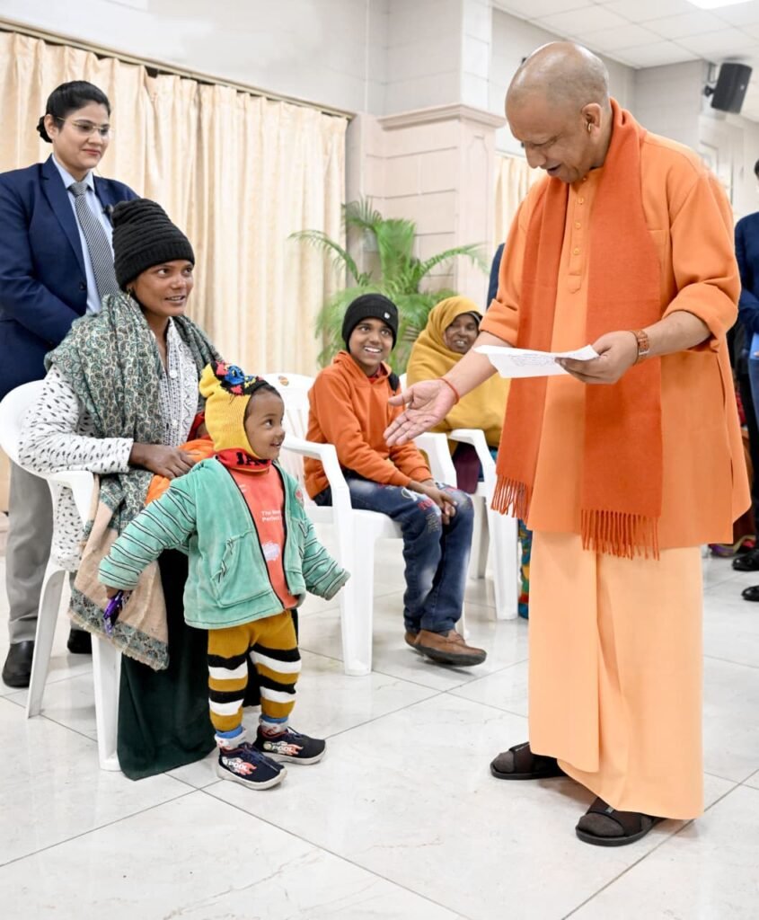 लखनऊ  19 जनवरी 26 *सीएम ने सुनी सभी फरियादियों की फरियाद। ..