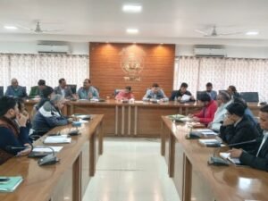 बाँदा ३१जनवरी२६*जिलाधिकारी बाॅदा जे0 रीभा की अध्यक्षता में आगामी माह फरवरी में दिनांक 15 से 17 फरवरी, 2026 को प्रस्तावित कालिन्जर महोत्सव के आयोजन की तैयारियों सेे सम्बन्धित बैठक कलेक्ट्रेट सभागार में सम्पन्न हुई।