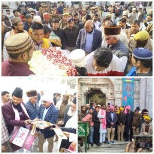 कानपूर नगर १७ जनवरी २६ *मकनपुर में 607 वें वसंत मेले का डीएम ने फीता काटकर शुभारंभ किया, डीएम जितेंद्र प्रताप सिंह साथ डीसीपी पश्चिम एस एम कासिम आबिदी ने दरगाह पर चादरपोशी कर टेका माथा