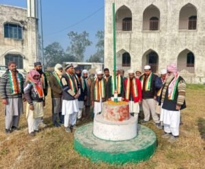 बिजनौर26जनवरी२६ *मौलाना डॉक्टर फुरकान मेहरबान अली अल-मदनी ने दी गणतंत्र दिवस की मुबारकबाद