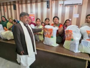 अयोध्या 21फ़रवरी 26*विधायक ने बांटी खेल सामग्री