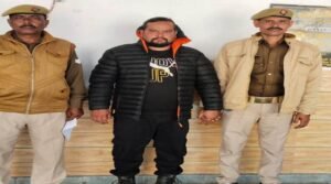 मथुरा 21 फरवरी 26थाना कोतवाली पुलिस द्वारा एक वाँछित अभियुक्त को चोरी की मोटर साईकिल सहित किया गिरफ्तार*