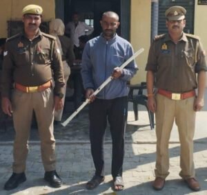 मथुरा 25 फरवरी 26* पाइप से पिटकर घायल करने वाले 01 नफर वांछित अभियुक्त को किया गिरफ्तार ।*