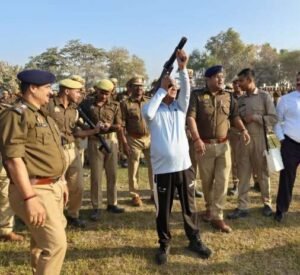 कौशाम्बी 27 फ़रवरी 26*एसपी के नेतृत्व में बलवा ड्रिल अभ्यास, कानून-व्यवस्था सुदृढ़ करने हेतु पुलिस लाइन में कराई गई हाई-इंटेंसिटी बलवा ड्रिल*