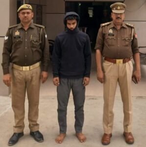 मथुरा 28 फरवरी 26*थाना राया पुलिस टीम द्वारा फुफेरी बहन की हत्या कर शव को जलाकर खुर्द बुर्द करने वाले वांछित अभियुक्त को गिरफ्तार किया गया ।*