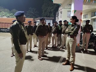 पूर्णिया बिहार 2 फरवरी 26* पूर्णिया पुलिस अधीक्षक ने सदर थाना का किया निरीक्षण: लंबित कांडों की समीक्षा, दिए आवश्यक निर्देश