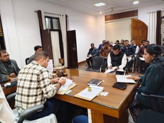 कौशांबी २ फ़रवरी २६*महगांव से बलीपुर टाटा सड़क मार्ग का निर्माण कार्य शीघ्र कराए पूर्ण--डीएम*