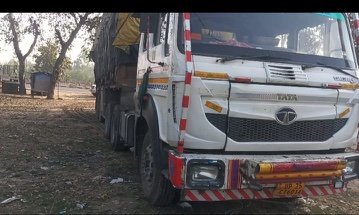 हरदोई ३ फ़रवरी २६*पिहानी: जहानी खेड़ा मार्ग पर मौत का तांडव, ट्रेलर ने बाइक सवार को रौंदा; चौकी पुलिस ने कब्जे में लिया वाहन*