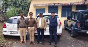 बांदा ३ फ़रवरी २६**चारपहिया वाहनो से खरतनाक स्टंट करने वाले युवको पर यातायात पुलिस की बड़ी कार्यवाही