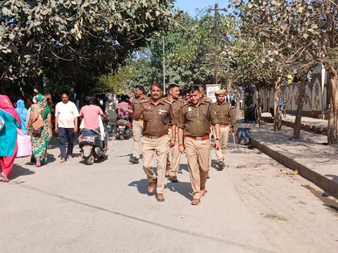 मथुरा 26 फरवरी 26*पुलिस अधीक्षक नगर द्वारा वृंदावन परिक्रमा मार्ग मैं पैदल मार्च*