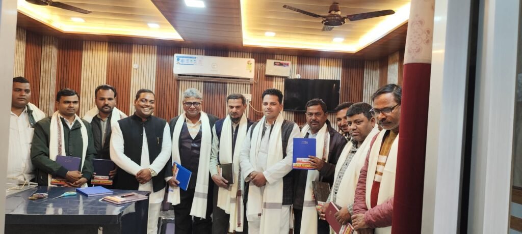 अयोध्या 2 फरवरी 26 * रंजीत विश्वकर्मा द्वारा आयोजित हुआ पत्रकार सम्मान समारोह। .