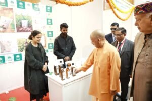 लखनऊ 5 फरवरी 26 * सीएम योगी का मिशन विलेज। ......