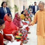 लखनऊ9फ़रवरी 26 * सीएम ने जनता दर्शन में सुनी लोगो की समस्याएं