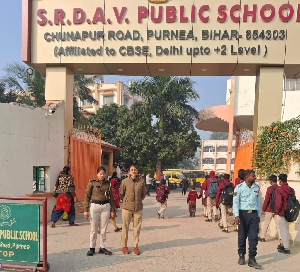पूर्णिया बिहार 12 फरवरी 26*पूर्णिया पुलिस अधीक्षक के आदेश पर उड़ान गश्ती ने किया स्कूलों और कॉलेजों का भ्रमण
